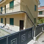 Jesolo Budget! Free parking 3 comodo appartamento