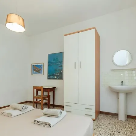 Lido Free Parking - 4 Guests - Near - App 3 *